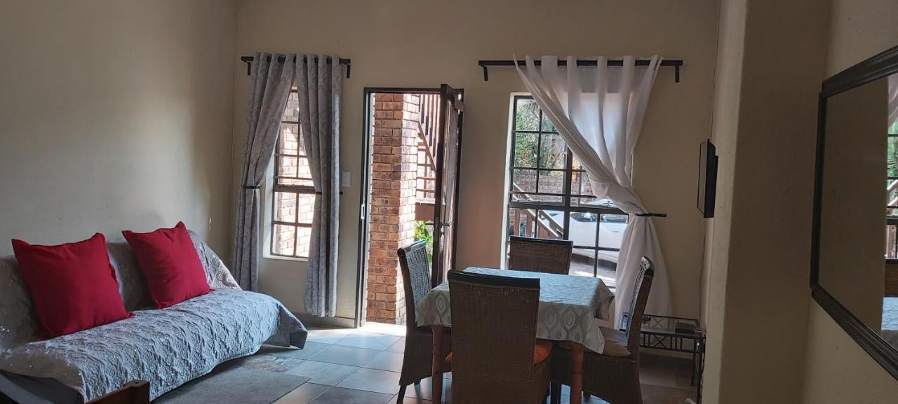 13 @ Rhinoroad Nelspruit Leilighet Mbombela Eksteriør bilde